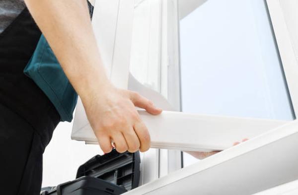 DIY vs. Professional Window Replacement in Fort Myers: Pros and Cons