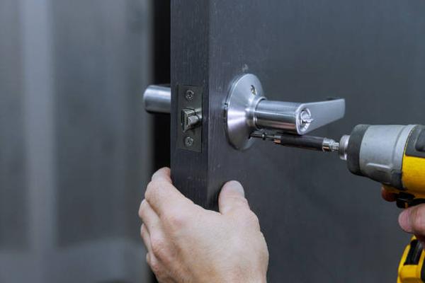 High-Quality Commercial Door Repair for Enhanced Safety